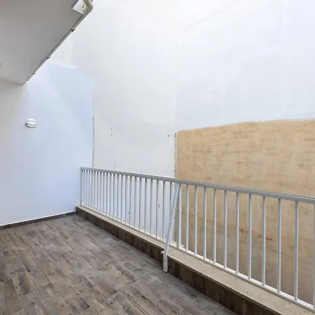 2 Bedroom Apt 11 Apartament *